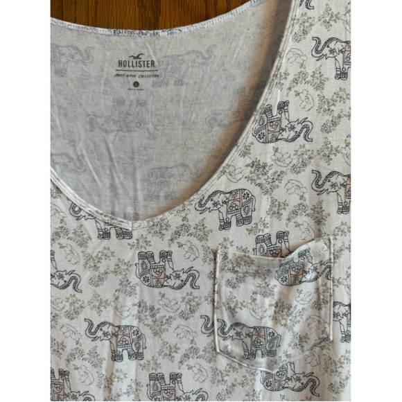 Patterned Tops - Picture 4 of 7